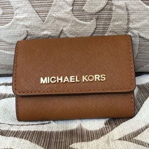 Authentic MK Michael Kors Mini Jet Set Wallet; Key